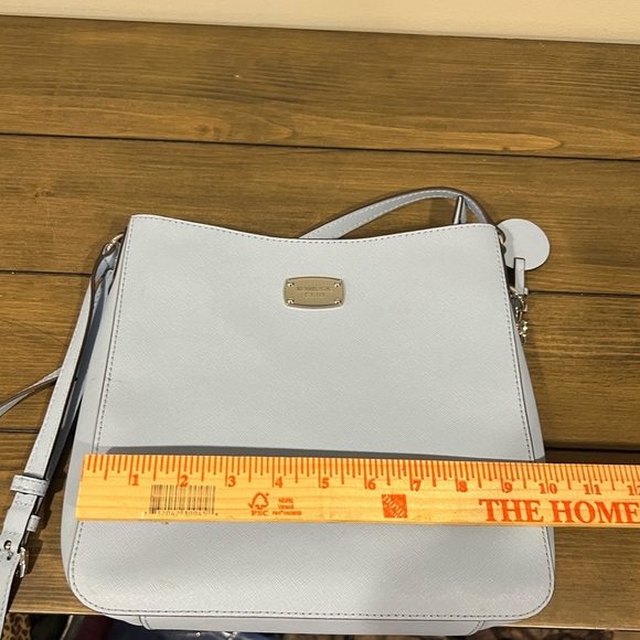 Michael Kors baby blue jet set messenger crossbody adjustable strap bag - Picture 12 of 14